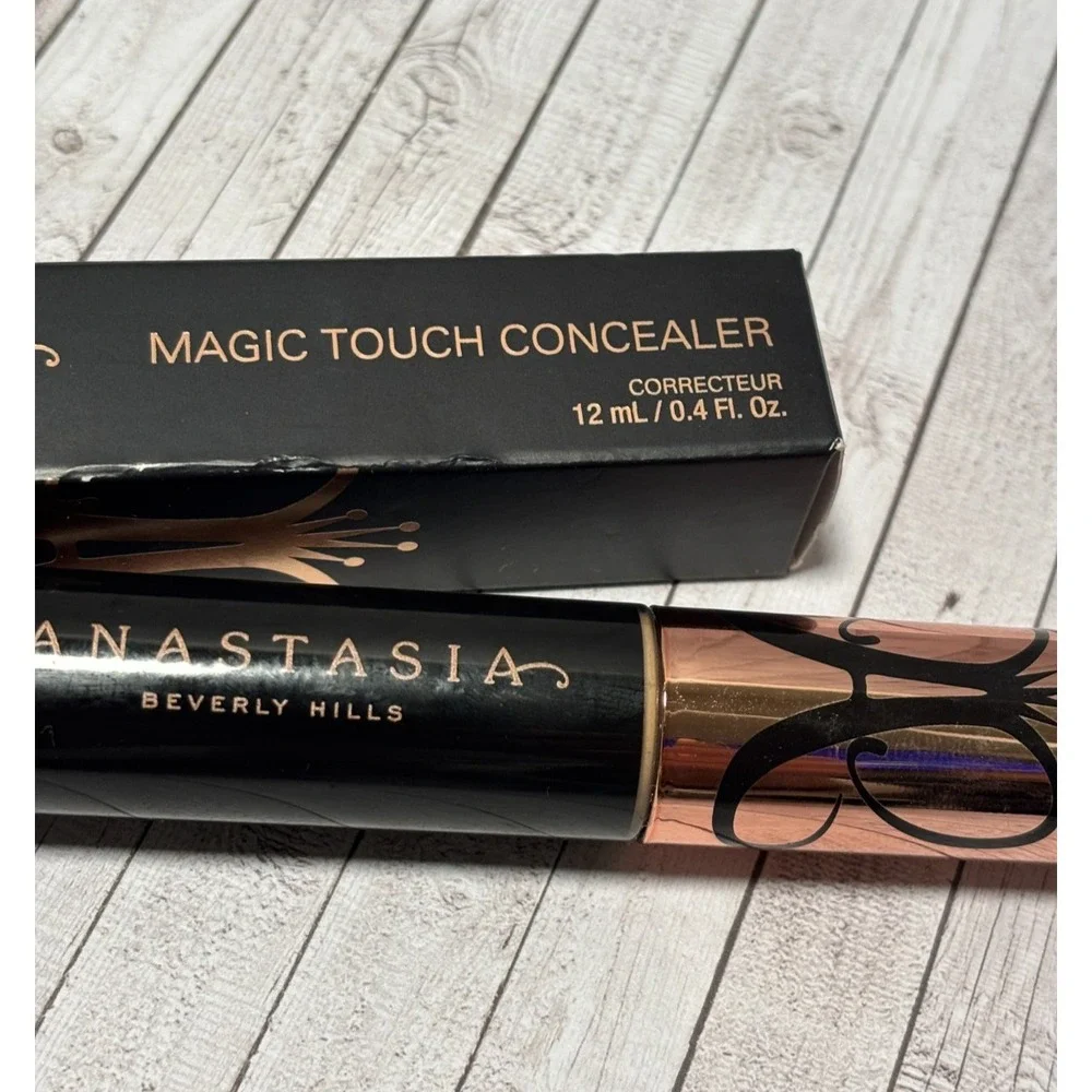 Anastasia Beverly Hills Magic Touch Concealer-10